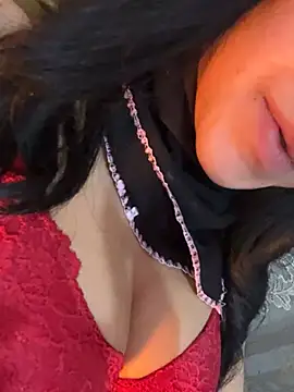 QueenLujaine online show from 03/29/26, 07:04