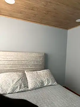 KimberlyBrown25 online show from 04/19/26, 06:21