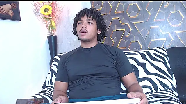 Snapshot of black_king_241 chatting on 09/27/25, 03:45 black king 241 online show from 09/27/25, 03:45
