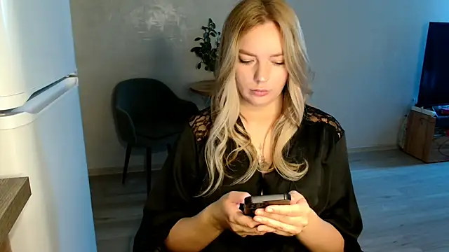 Eva   forever online show from 10/28/25, 03:07