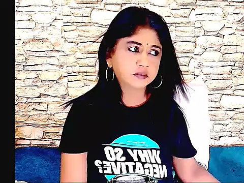 IndianPleasurez1 online show from 11/11/25, 05:52