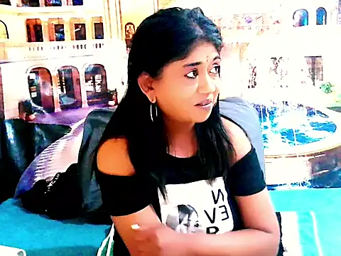 Snapshot of IndianPleasurez1 chatting on 10/13/25, 04:36 IndianPleasurez1 online show from 10/13/25, 04:36