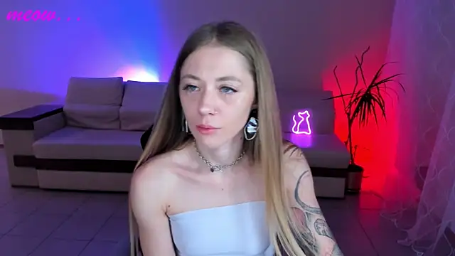 SweetMeeow online show from 11/14/25, 03:10