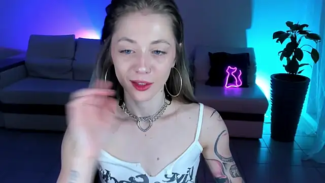 SweetMeeow online show from 12/19/25, 05:32