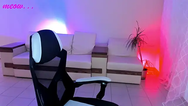 SweetMeeow online show from 11/06/25, 01:20