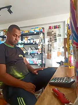 elnegro707070 online show from 10/01/25, 11:14
