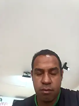 elnegro707070 online show from 10/31/25, 11:29