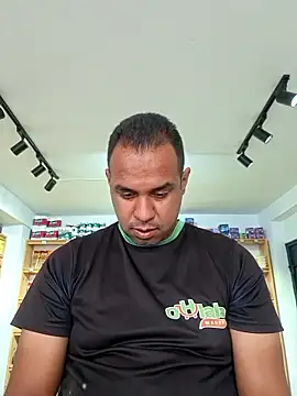 Snapshot of elnegro707070 chatting on 01/07/26, 04:34 elnegro707070 online show from 01/07/26, 04:34