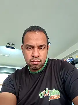 elnegro707070 online show from 12/04/25, 11:31