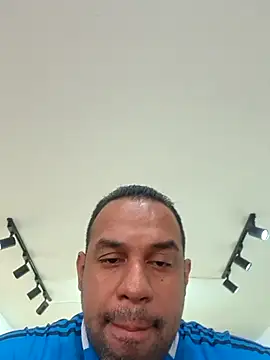 Snapshot of elnegro707070 chatting on 02/06/26, 11:17 elnegro707070 online show from 02/06/26, 11:17