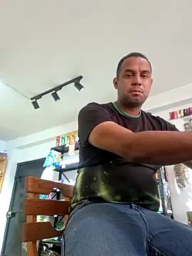 Snapshot of elnegro707070 chatting on 03/04/26, 11:07 elnegro707070 online show from 03/04/26, 11:07