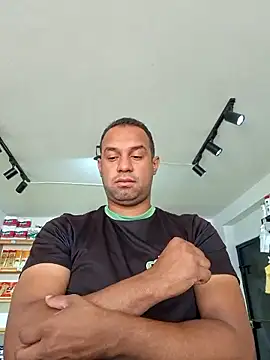 Snapshot of elnegro707070 chatting on 01/08/26, 01:06 elnegro707070 online show from 01/08/26, 01:06