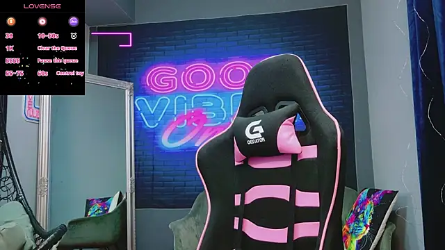 AlessiaCroft online show from 09/29/25, 04:08