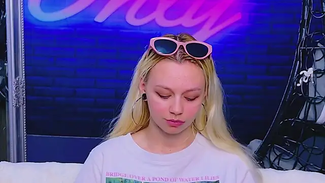 AlessiaCroft online show from 05/28/26, 04:09