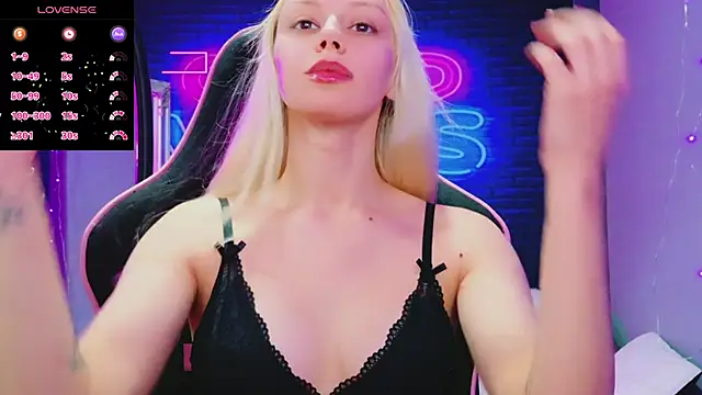 AlessiaCroft online show from 03/08/26, 05:11