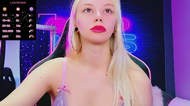 AlessiaCroft online show from 03/19/26, 05:07