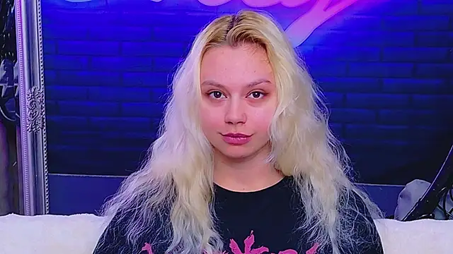 AlessiaCroft online show from 05/23/26, 04:00