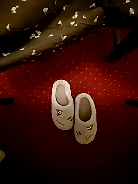 AlessiaCroft online show from 11/27/25, 05:08