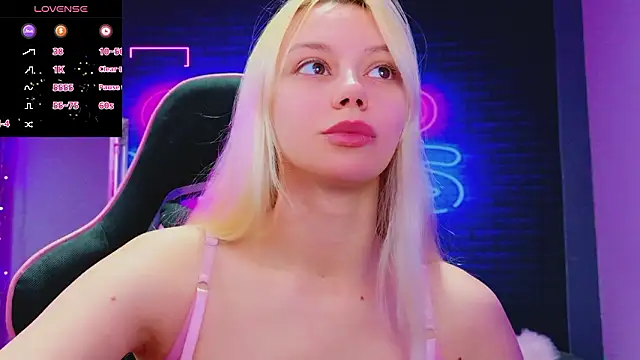 AlessiaCroft online show from 03/17/26, 05:10