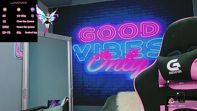 AlessiaCroft online show from 10/21/25, 04:12