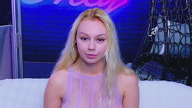AlessiaCroft online show from 04/24/26, 04:03