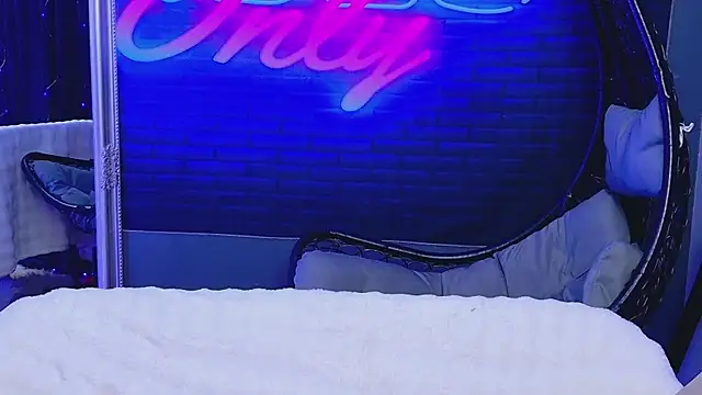 AlessiaCroft online show from 04/02/26, 04:08