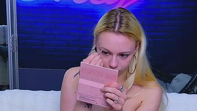 AlessiaCroft online show from 04/09/26, 04:14