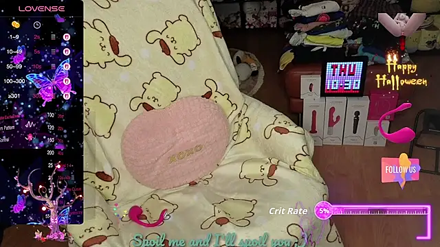 w3tkittty online show from 10/31/25, 03:47