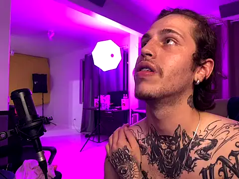 bigrosa21cm online show from 10/27/25, 11:27