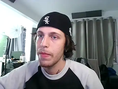 bigrosa21cm online show from 10/28/25, 09:36