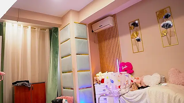 SabrinaJade online show from 02/03/26, 05:49