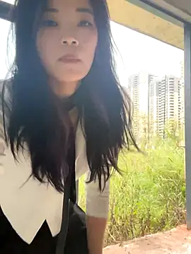 Snapshot of AiBanana chatting on 11/10/25, 08:19 AiBanana online show from 11/10/25, 08:19