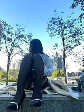 Snapshot of AiBanana chatting on 11/29/25, 08:36 AiBanana online show from 11/29/25, 08:36