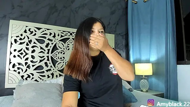 Snapshot of Amyblack__ chatting on 09/22/25, 01:22 Amyblack online show from 09/22/25, 01:22