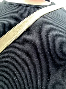 Snapshot of K_Siras chatting on 09/15/25, 04:35 K Siras online show from 09/15/25, 04:35