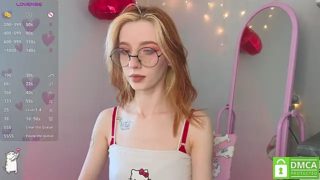 Snapshot of sweetuniporn chatting on 03/22/25, 08:40 sweetuniporn online show from 03/22/25, 08:40