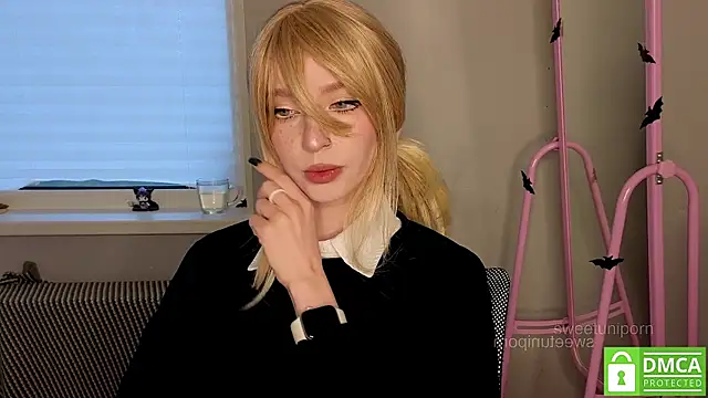 Snapshot of sweetuniporn chatting on 11/23/25, 09:52 sweetuniporn online show from 11/23/25, 09:52