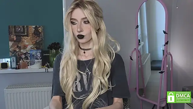 sweetuniporn online show from 05/05/26, 08:06