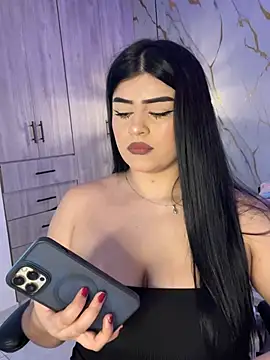 Kariina  69 online show from 04/04/26, 12:56