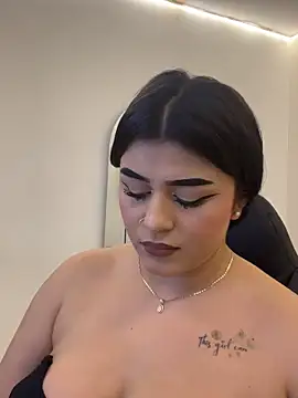 Kariina  69 online show from 12/05/25, 03:38