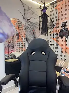 Kariina  69 online show from 10/25/25, 03:28