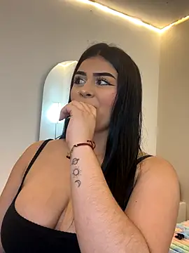 Kariina  69 online show from 11/29/25, 03:28