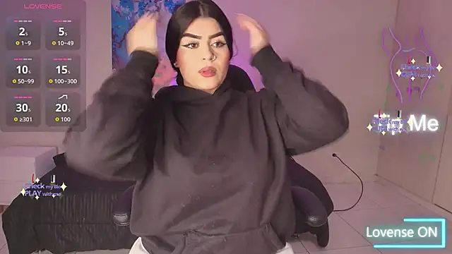 Snapshot of Kariina__69 chatting on 09/26/25, 03:35 Kariina 69 online show from 09/26/25, 03:35