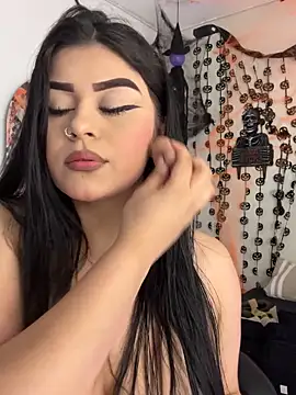 Kariina  69 online show from 11/02/25, 03:00