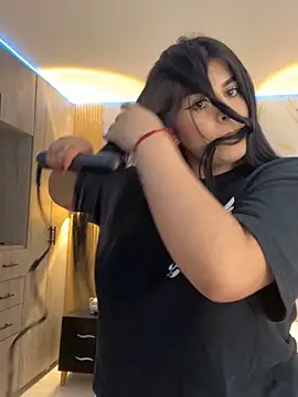 Kariina  69 online show from 12/19/25, 03:43