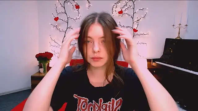 marshmallowee online show from 12/15/25, 09:04