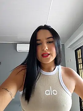 Rosa Warreen  online show from 09/18/25, 12:52