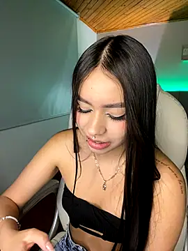 Cristina pinkk online show from 11/18/25, 03:10