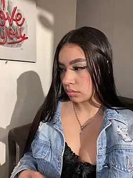 Cristina pinkk online show from 10/28/25, 02:56