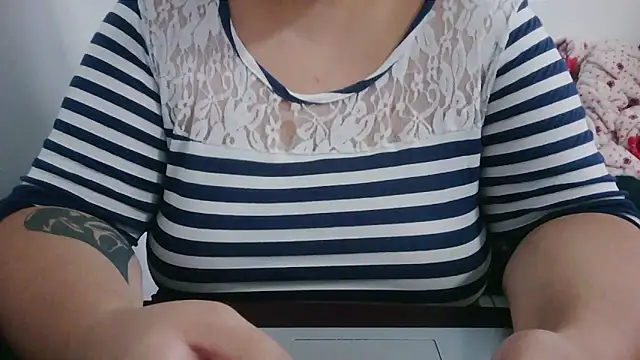 nicolebiancardi5 online show from 02/26/26, 08:53